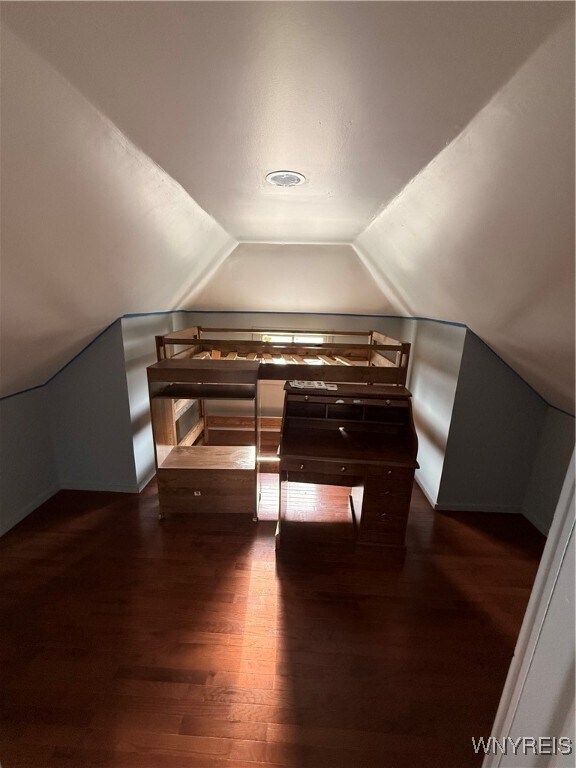 Building Photo - 26 Amber St