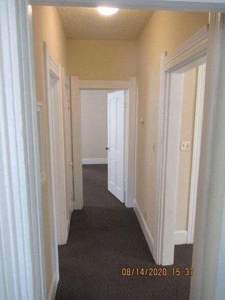 Building Photo - 320 E Cottage Grove Ave