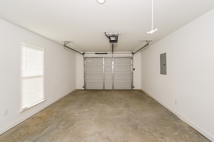 Building Photo - 160 Willowridge Ln