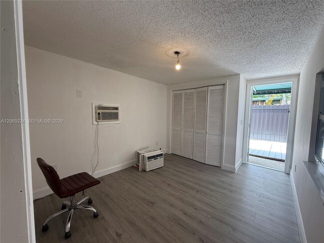 Building Photo - 8805 SW 43rd Terrace