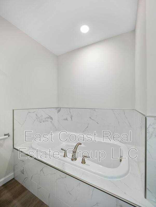 Building Photo - 105 Natural Way