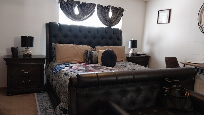 Building Photo - 12745 W Wakefield Dr