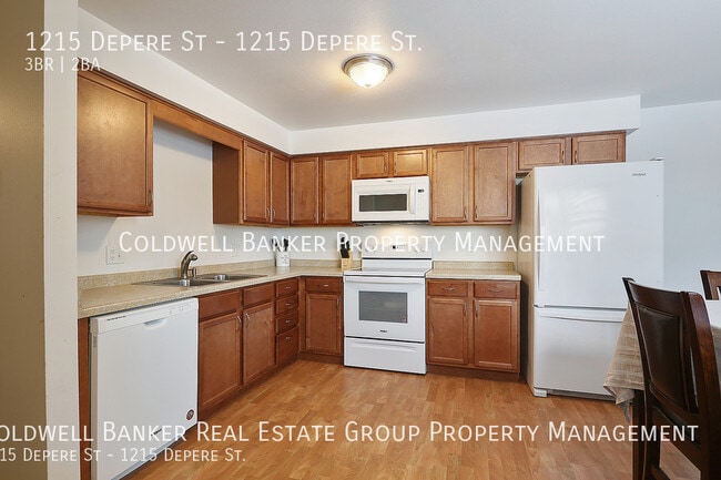 Building Photo - 1215 Depere St