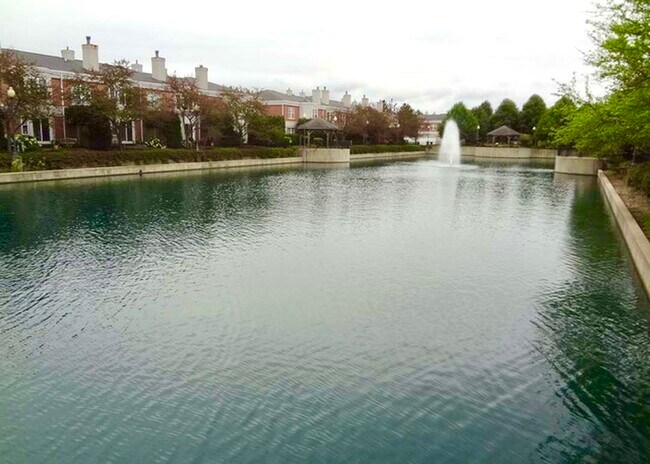 Building Photo - 362 Town Pl Cir