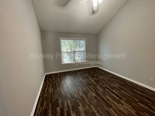 Building Photo - 445 Northrop Pl