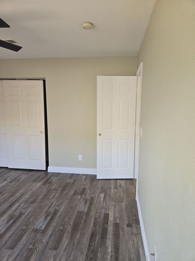 Building Photo - A Fabulous 4 Bedroom Home in Peccole Ranch