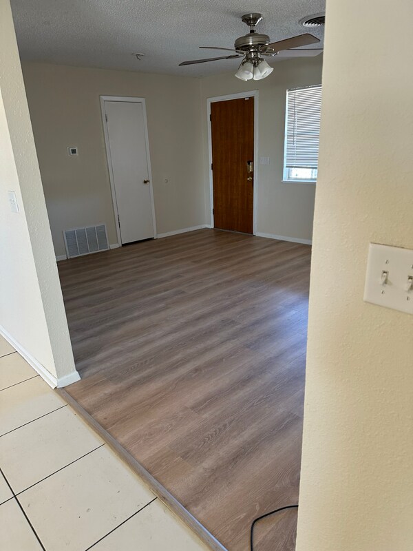 Building Photo - 121 Cactus Dr