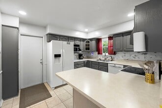 Building Photo - 5523 Castle Way