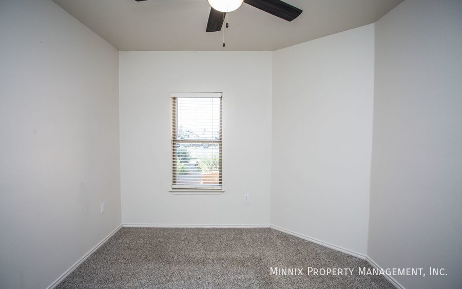 Building Photo - 1104 N 7th St