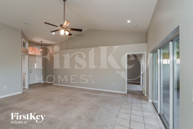 Building Photo - 2530 Pine Valley Dr
