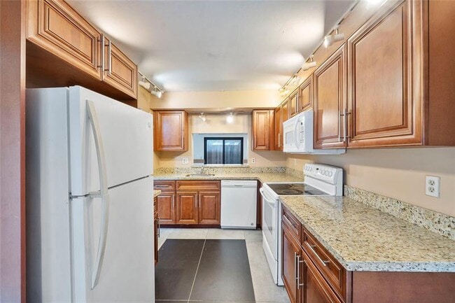 Building Photo - 2157 NW 37th Ave