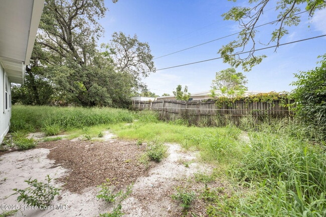 Building Photo - 418 N Fiske Blvd