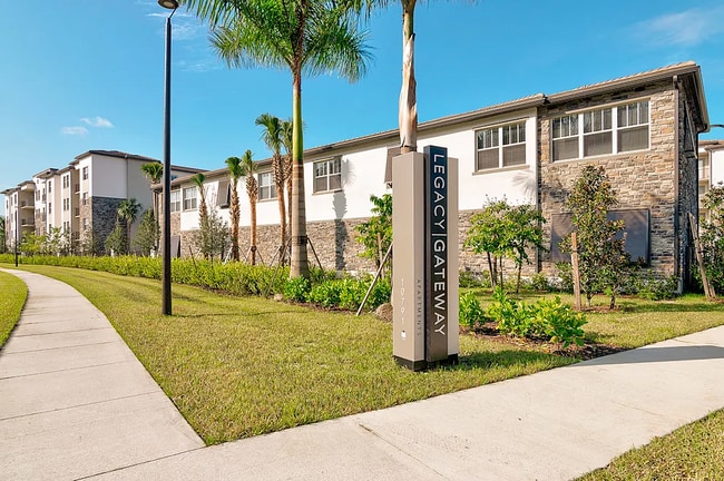 Building Photo - 10900 Legacy Gateway Cir