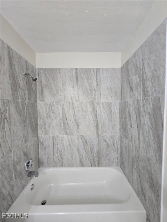 Building Photo - 4815 Triton Ct E