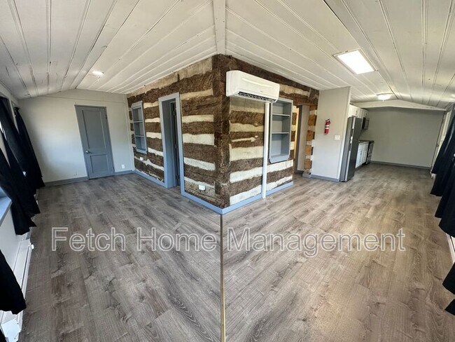 Building Photo - 10699 Jonestown Rd