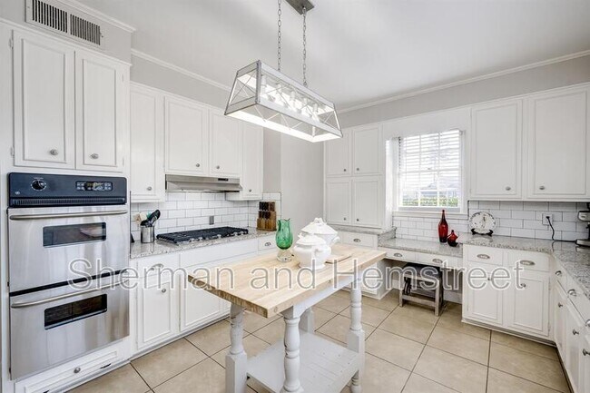 Building Photo - 289 Ashbrook Dr