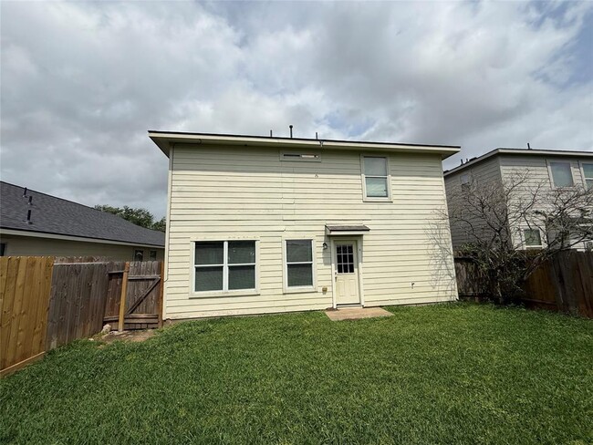 Building Photo - 946 Blanchard Hill Ln