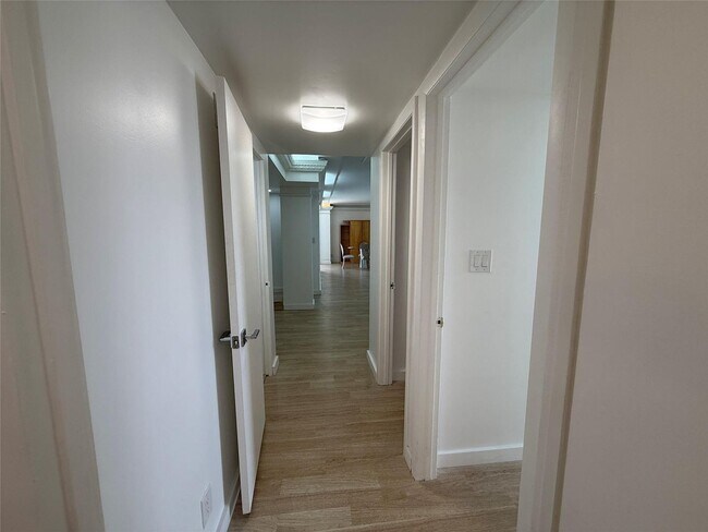 Building Photo - 19707 Turnberry Way