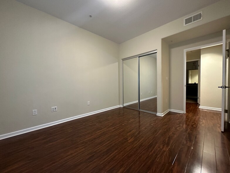 Room 2 - 250 N 1st St