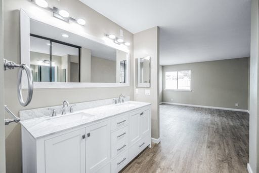 Building Photo - San Diego Desirable Del Cerro - Two Weeks Free - 3 bed / 2 bath Attached Home w Garage, Patio, an...