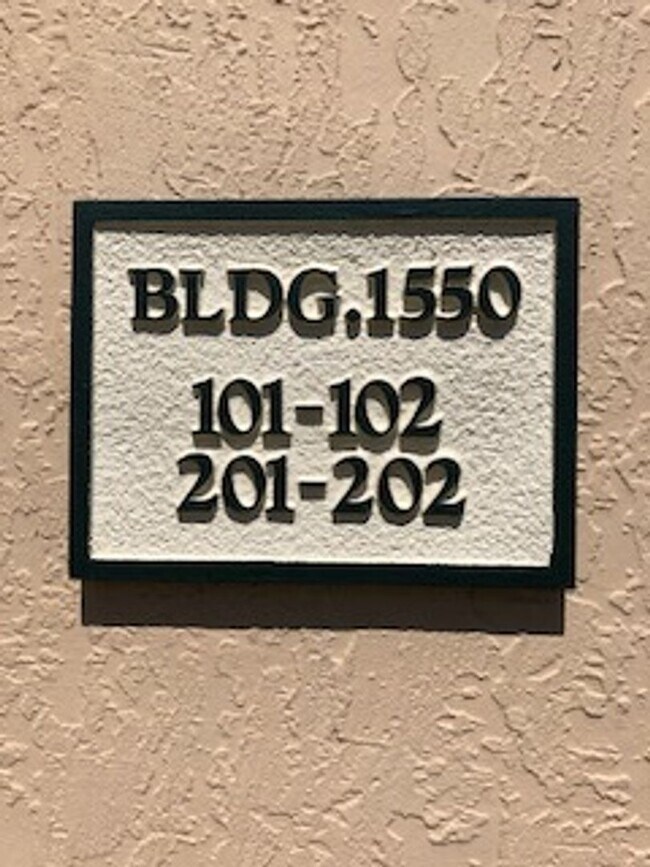 Building Photo - Laguna
