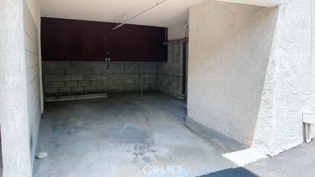 Building Photo - 585 W Duarte Rd