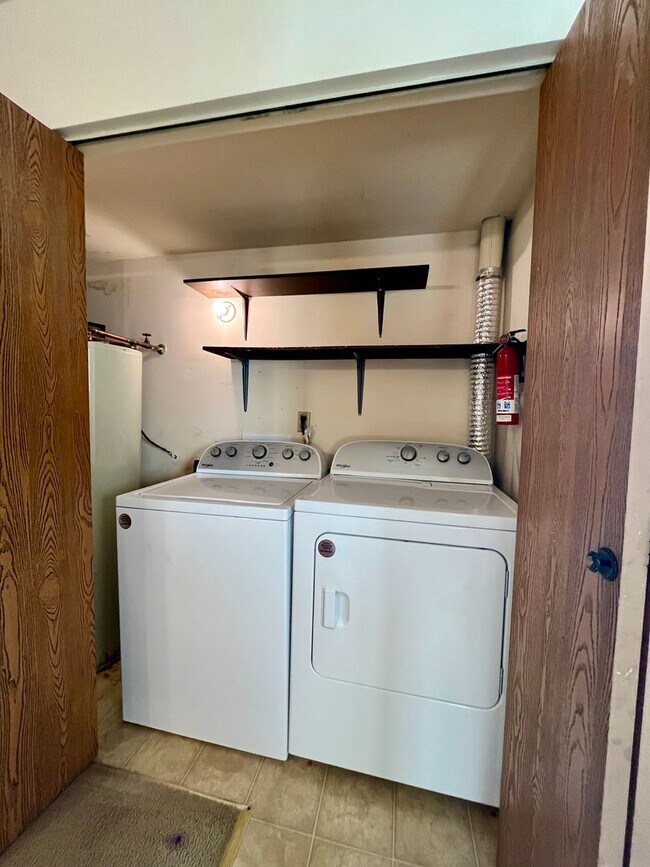 Building Photo - 2 Bed | 2 Bath | Apartment