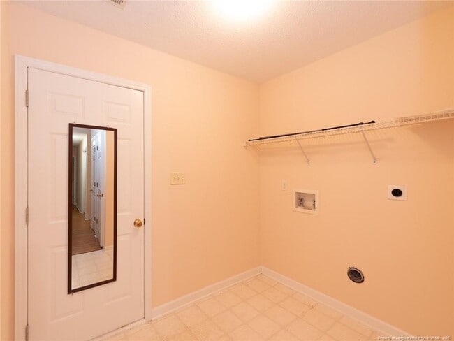 Building Photo - 404 Homestead Park Dr