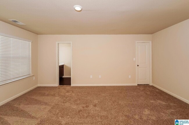 Building Photo - 484 Clover Cir