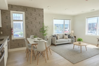 Building Photo - New Building! 2 Bed/ 2 Bath! Parking! Pets...