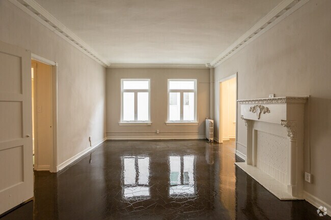 4th Floor Studio - St. Germaine Apartments