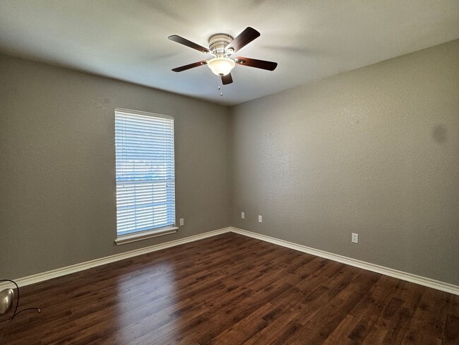 Building Photo - 11281 Grand Slam Dr