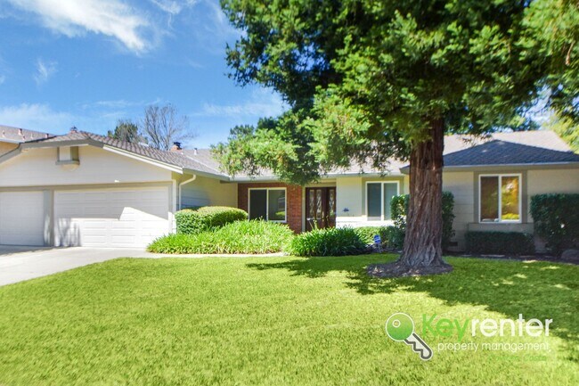 Building Photo - Beautiful 4 Bed / 3 Bath Bollinger Hills Home with Gorgeous Remodeled Kitchen!