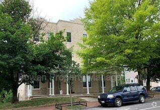 Building Photo - 203 S Prospect St
