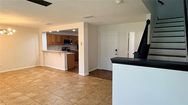 Building Photo - 2568 Aventurine St