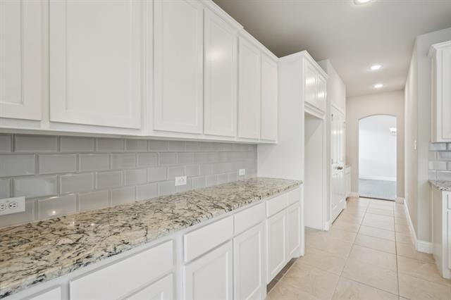 Building Photo - 16400 Olmsted Pk Blvd