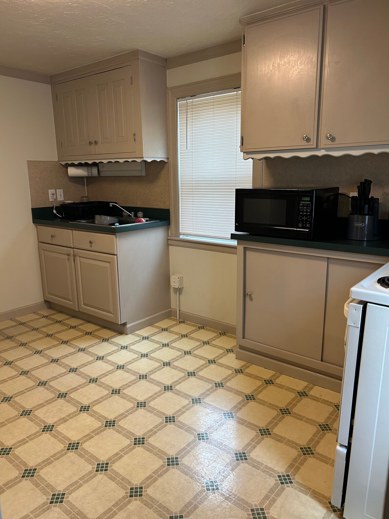 Kitchen - 26 W High St