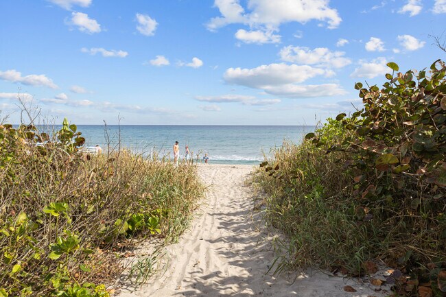 Building Photo - 4750 S Ocean Blvd