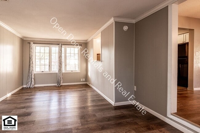 Building Photo - 4814 Blum Dr