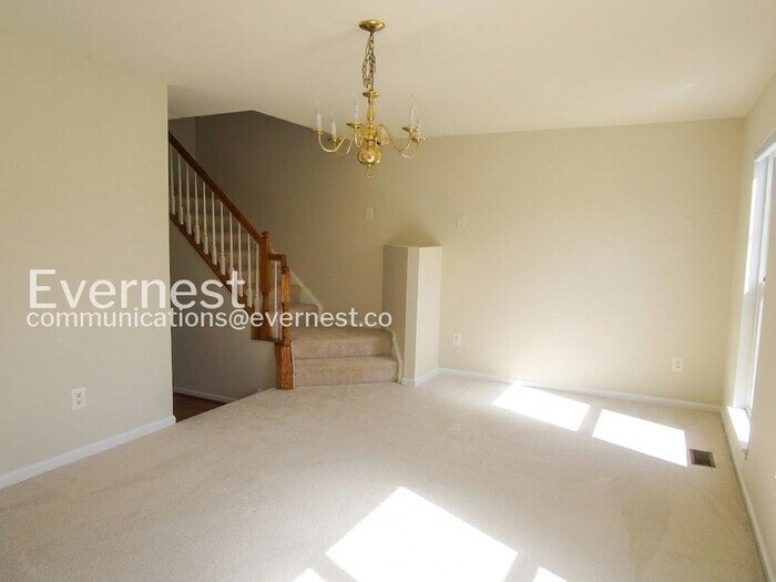 Building Photo - 13422 Burrough Farm Dr