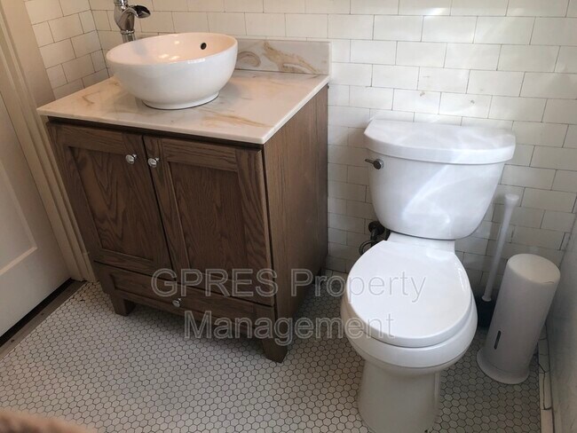 Building Photo - 357 Washington Ave