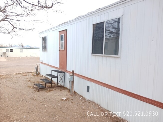 Building Photo - 2 Bed/1.5 Bath Mobile Home