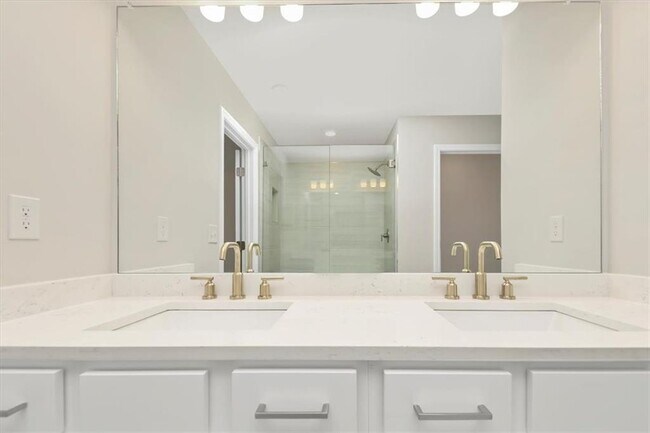 Building Photo - 136 Matson Run SW