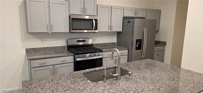 Building Photo - 427 Larksong Ave