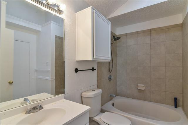 Building Photo - 6611 Olivewood Dr