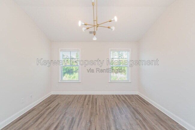 Building Photo - 319 Sumac Trail