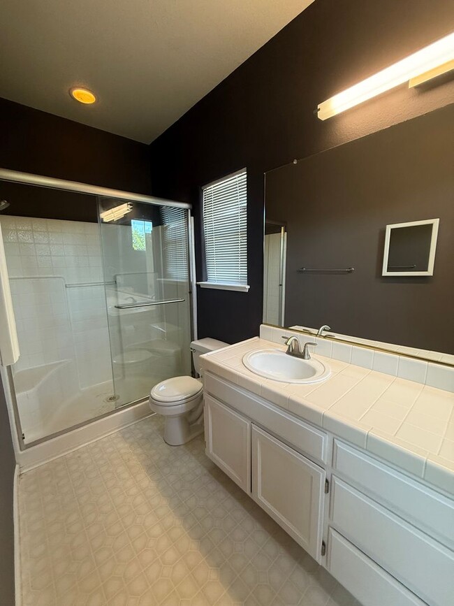 Building Photo - Beautiful 3-Bedroom, 2.5-Bath Home in Wind...