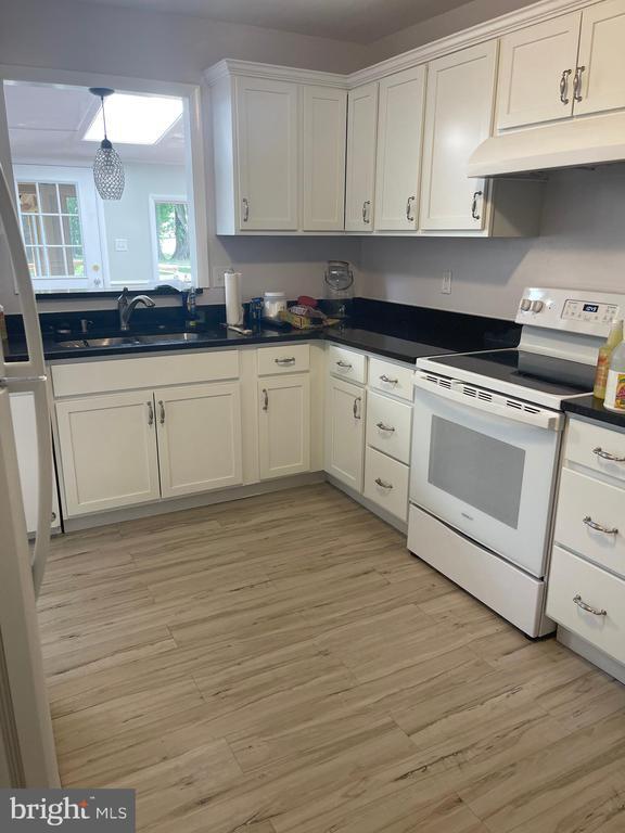 Building Photo - 104 Linden Ln