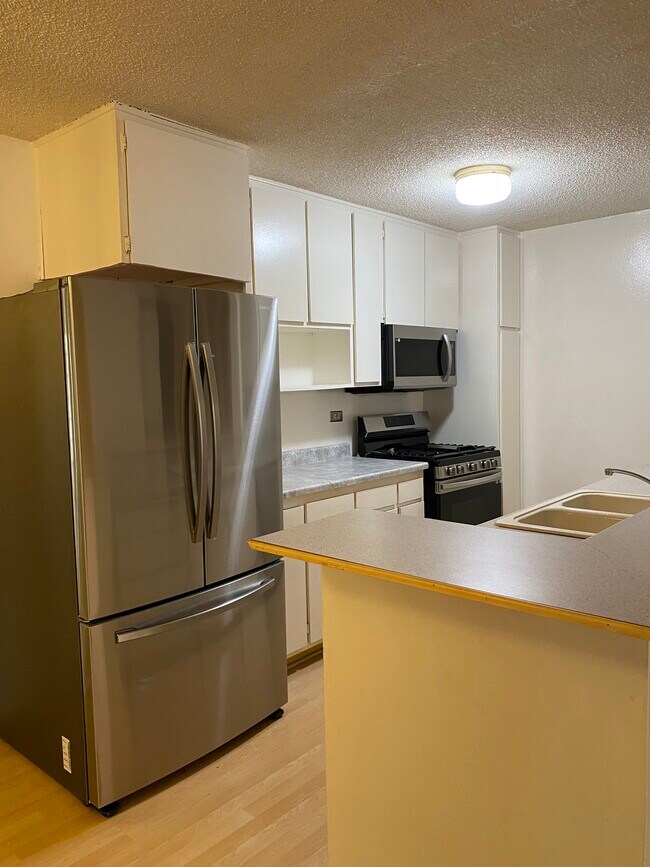 Building Photo - 421 S La Fayette Park Pl