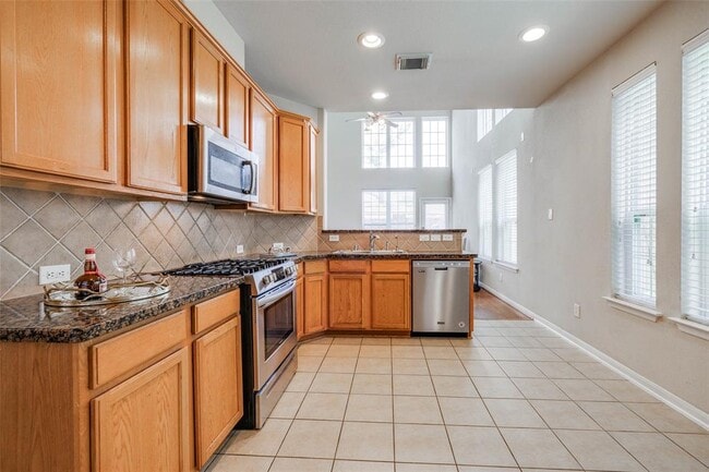 Building Photo - 1142 Glenwood Canyon Ln